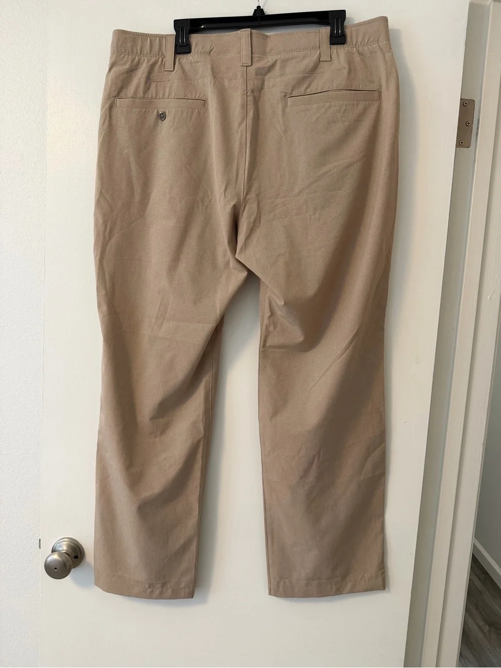 Under Armour Men's Tan Golf Pants Size 40/32